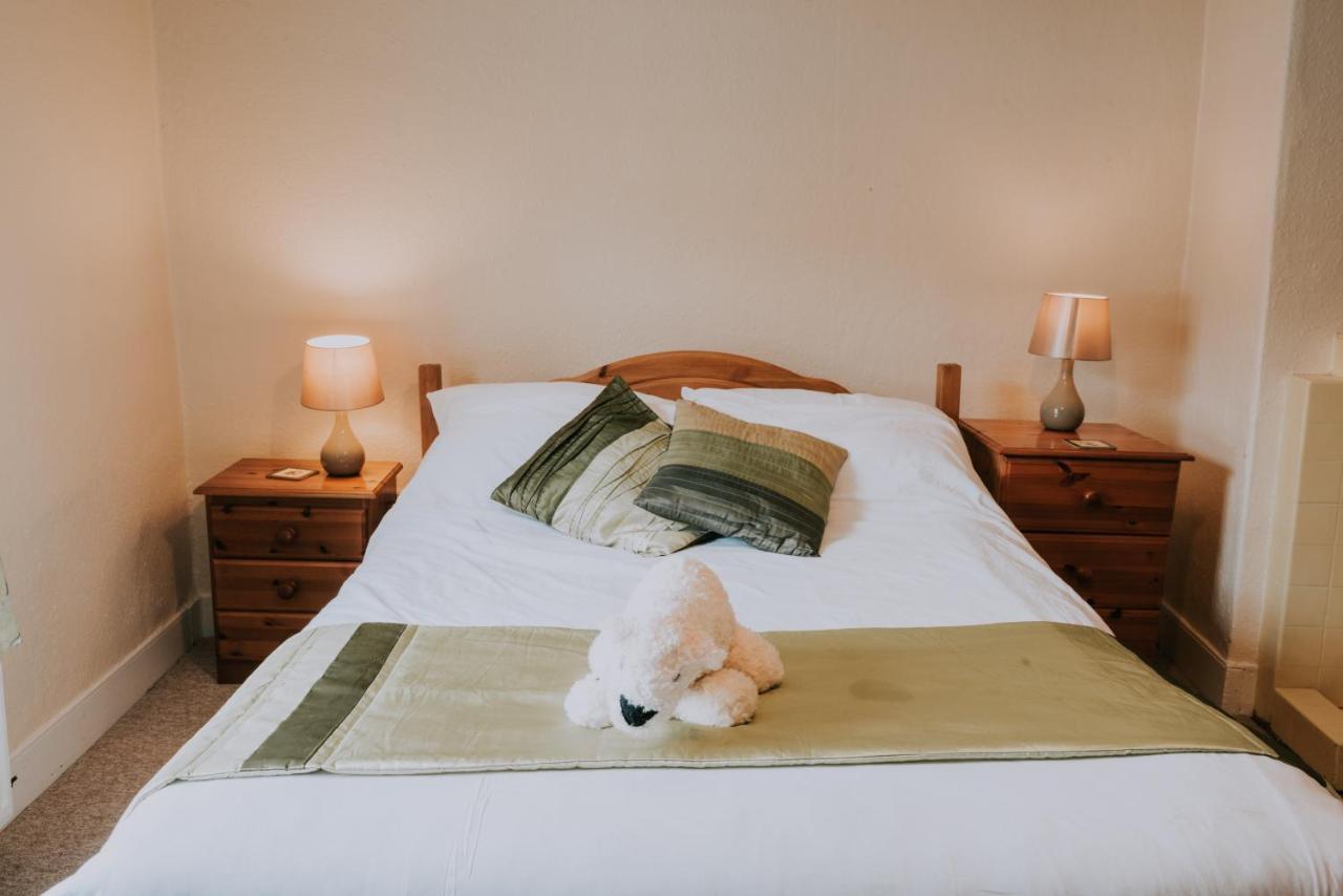 The White Bear Bed and Breakfast Devizes Exterior foto
