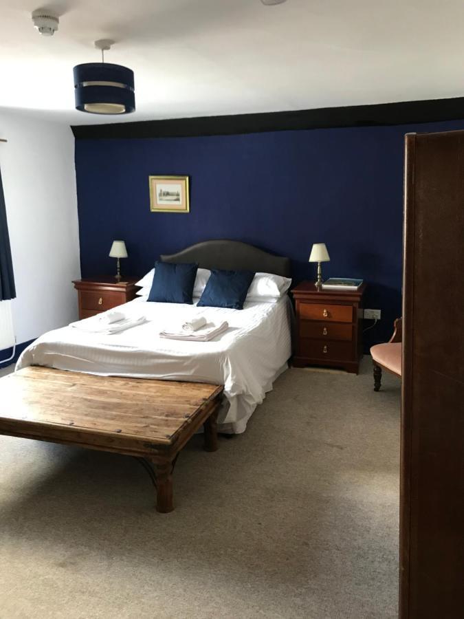 The White Bear Bed and Breakfast Devizes Exterior foto